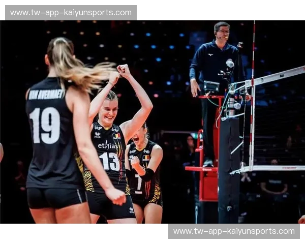 巅峰对决：当“东方魔女”遇见“高加索之鹰”——中俄女排跨越时代的爱恨情仇